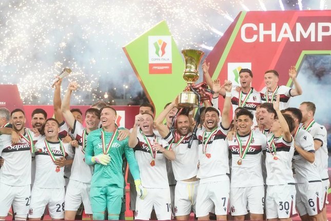 Gelar Bersejarah Bersama Bologna