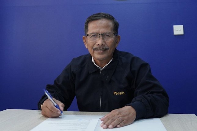 Djadjang Nurdjaman Pelatih Lokal Terakhir Djadjang Nurdjaman Pelatih Lokal Terakhir