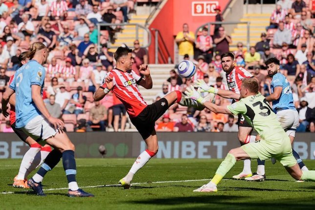 Aaron Ramsdale Jadi Pahlawan, Southampton Bernapas Lega