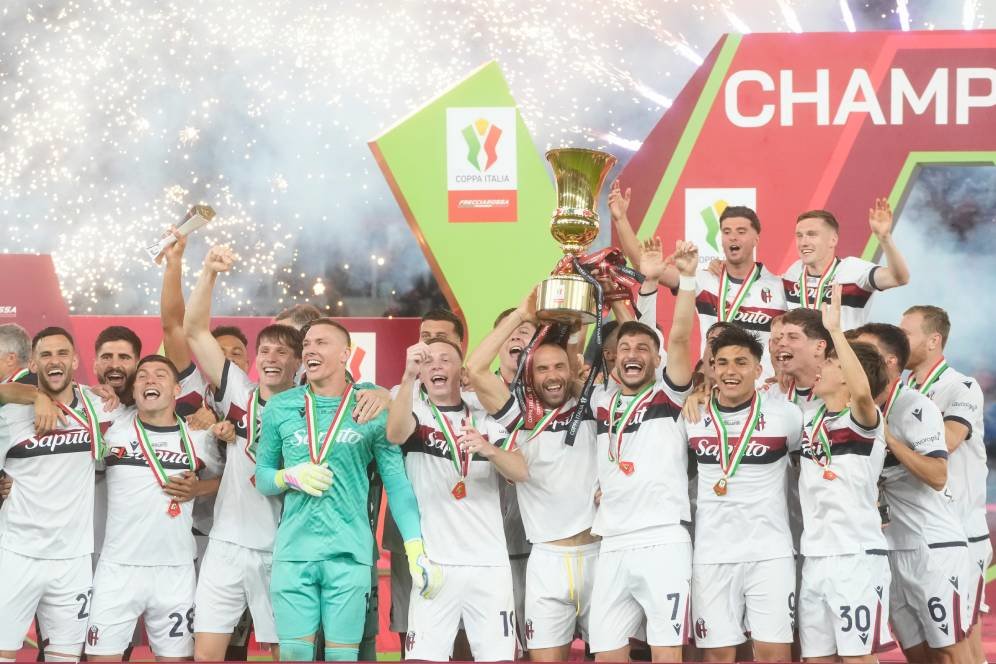 Tahu Kelemahan AC Milan, Bologna Juara dan Akhiri Puasa Gelar 50 Tahun Tahu Kelemahan AC Milan, Bologna Juara dan Akhiri Puasa Gelar 50 Tahun