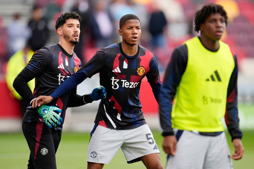 Chido Obi Ukir Sejarah, Jadi Starter Termuda Manchester United di Premier League