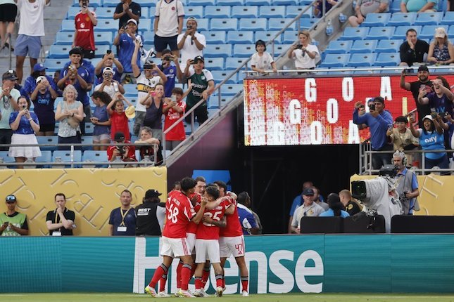 Pertandingan Sempat Tertunda, Skor 1-1 di Waktu Normal Pertandingan Sempat Tertunda, Skor 1-1 di Waktu Normal