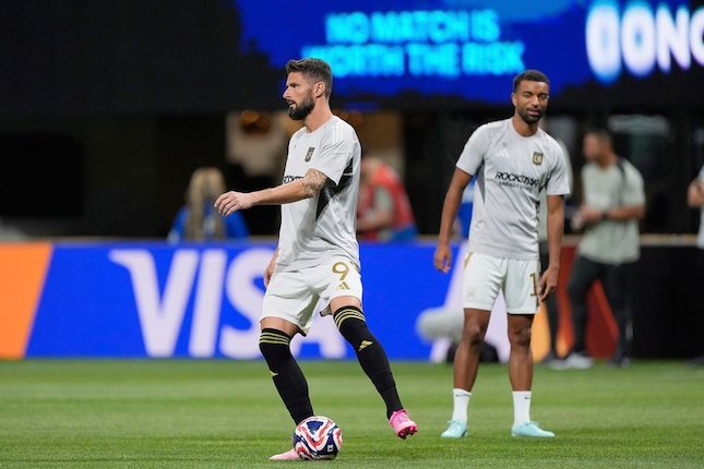 Olivier Giroud: Penyerang Senior yang Masih Tajam Olivier Giroud: Penyerang Senior yang Masih Tajam