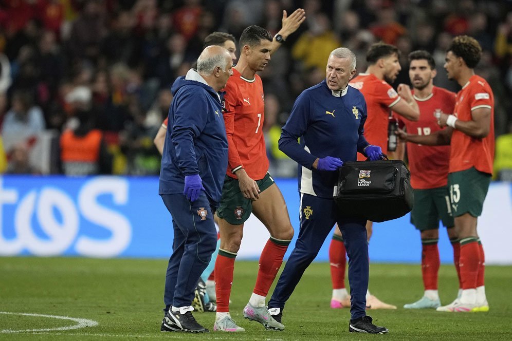 Cedera Ronaldo dan 'Berkah' Portugal: Kisah Ajaib di Final Euro 2016 dan UEFA Nations League 2025