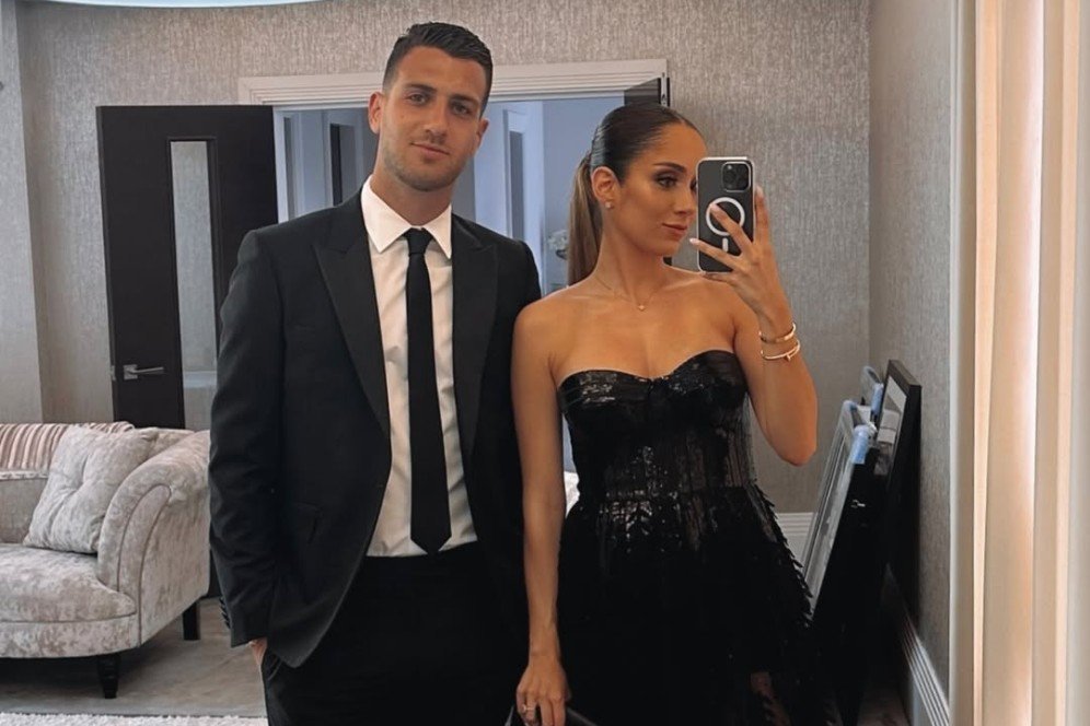 Selamat! Diogo Dalot Resmi Menikah dengan Claudia Lopes di Istana Megah Portugal Selamat! Diogo Dalot Resmi Menikah dengan Claudia Lopes di Istana Megah Portugal