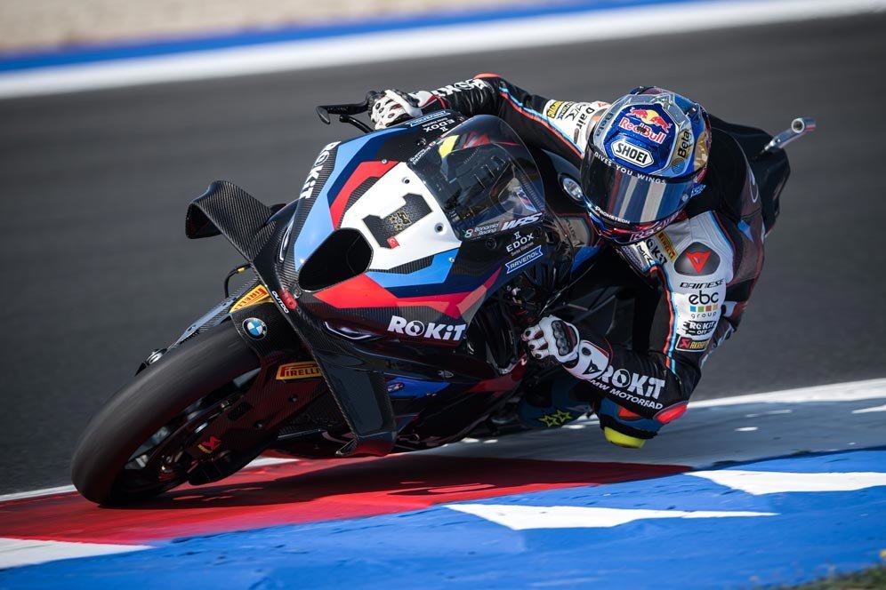 Hasil Race 1 WorldSBK Prancis 2025: Toprak Razgatlioglu Kalahkan Nicolo Bulega dan Alex Lowes Hasil Race 1 WorldSBK Prancis 2025: Toprak Razgatlioglu Kalahkan Nicolo Bulega dan Alex Lowes