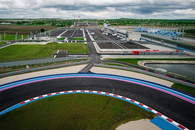 Para Pembalap Ducati MotoGP Sempat Latihan Bareng di Balaton Park Para Pembalap Ducati MotoGP Sempat Latihan Bareng di Balaton Park