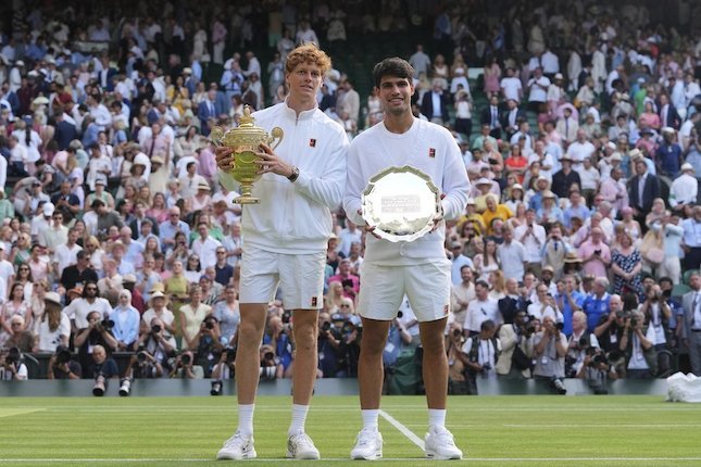 Hujan Uang di Centre Court Hujan Uang di Centre Court