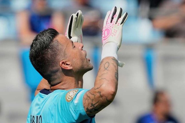 Fabio dan Thiago Silva: Dua Legenda yang Masih Perkasa Fabio dan Thiago Silva: Dua Legenda yang Masih Perkasa