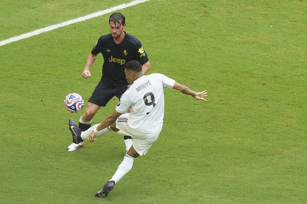 PSG vs Real Madrid: Bentrokan 2 Raja Eropa PSG vs Real Madrid: Bentrokan 2 Raja Eropa