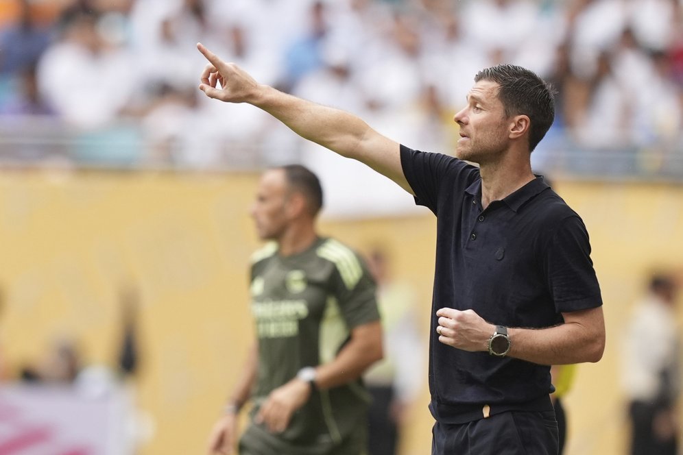 Ramai-ramai Dukung Xabi Alonso