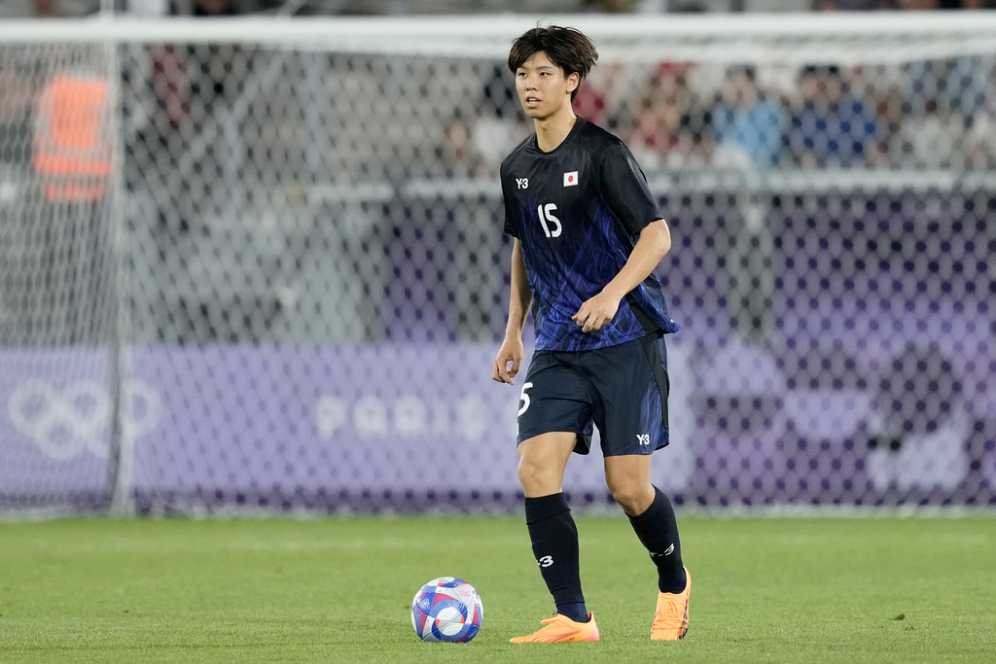 Siapa Kota Takai? Rekrutan Baru Tottenham yang Disejajarkan dengan Dean Huijsen Siapa Kota Takai? Rekrutan Baru Tottenham yang Disejajarkan dengan Dean Huijsen