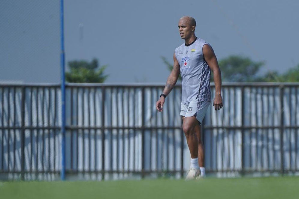 Jejak Merah Wiliam Marcilio: Sebelum Ditepikan Bojan Hodak dari Skuad Persib, Pernah Disebut 'Bad Attitude' di Arema FC Jejak Merah Wiliam Marcilio: Sebelum Ditepikan Bojan Hodak dari Skuad Persib, Pernah Disebut 'Bad Attitude' di Arema FC