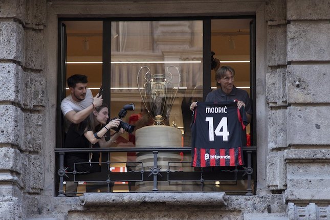 Milan, Panggung Baru sang Maestro Milan, Panggung Baru sang Maestro