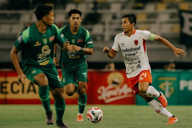 Daftar Susunan Pemain Daftar Susunan Pemain