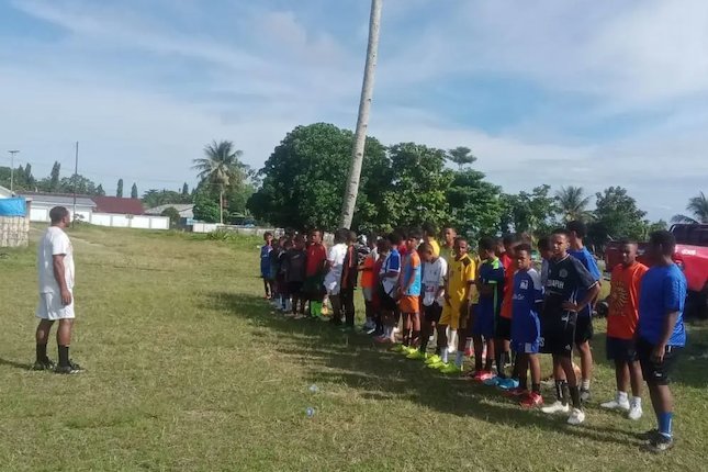 Menjalani dengan Suka Cita Menjalani dengan Suka Cita