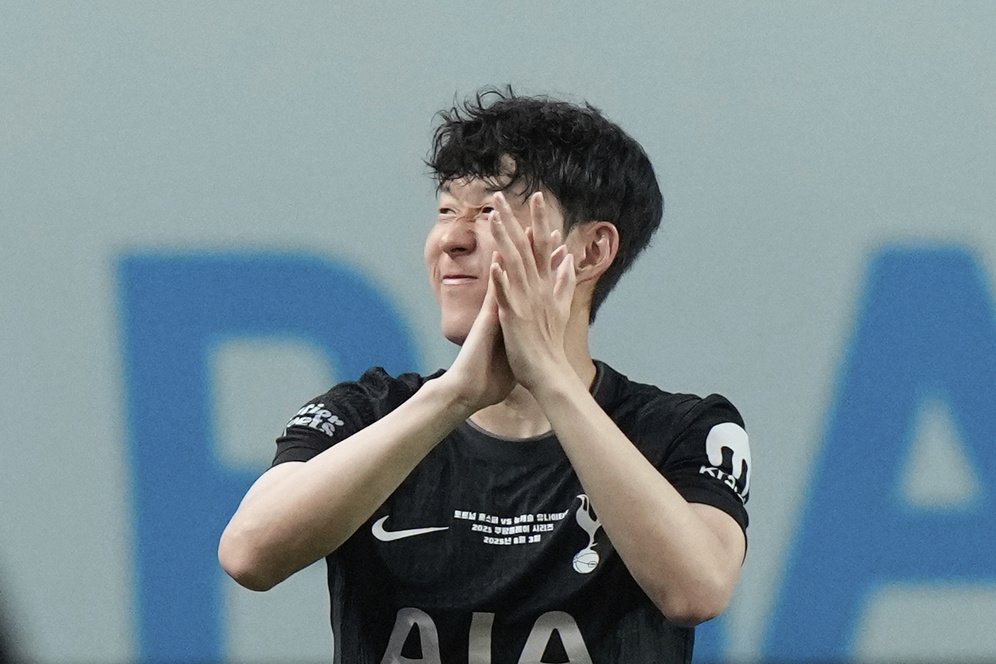 Lima Pemain Favorit Son-Heung-min Sepanjang Masa: Ronaldo & Messi Masuk, Siapa yang Nomor 1? Lima Pemain Favorit Son-Heung-min Sepanjang Masa: Ronaldo & Messi Masuk, Siapa yang Nomor 1?