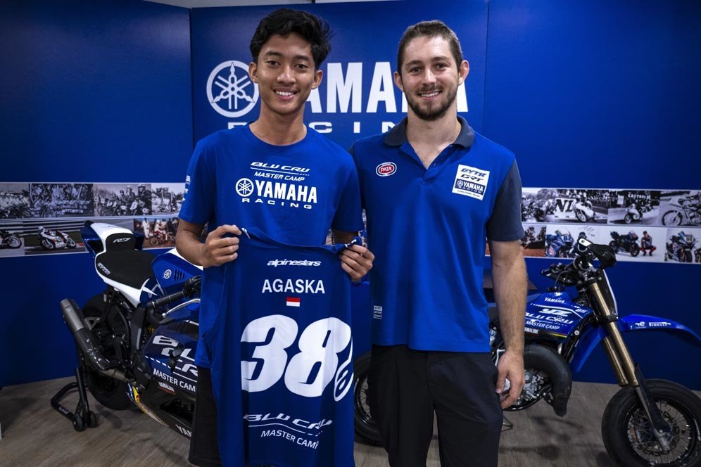 Arai Agaska Tiba di Valencia untuk Yamaha BLU CRU Master Camp 2025, Disambut Miguel Oliveira dan Remy Gardner