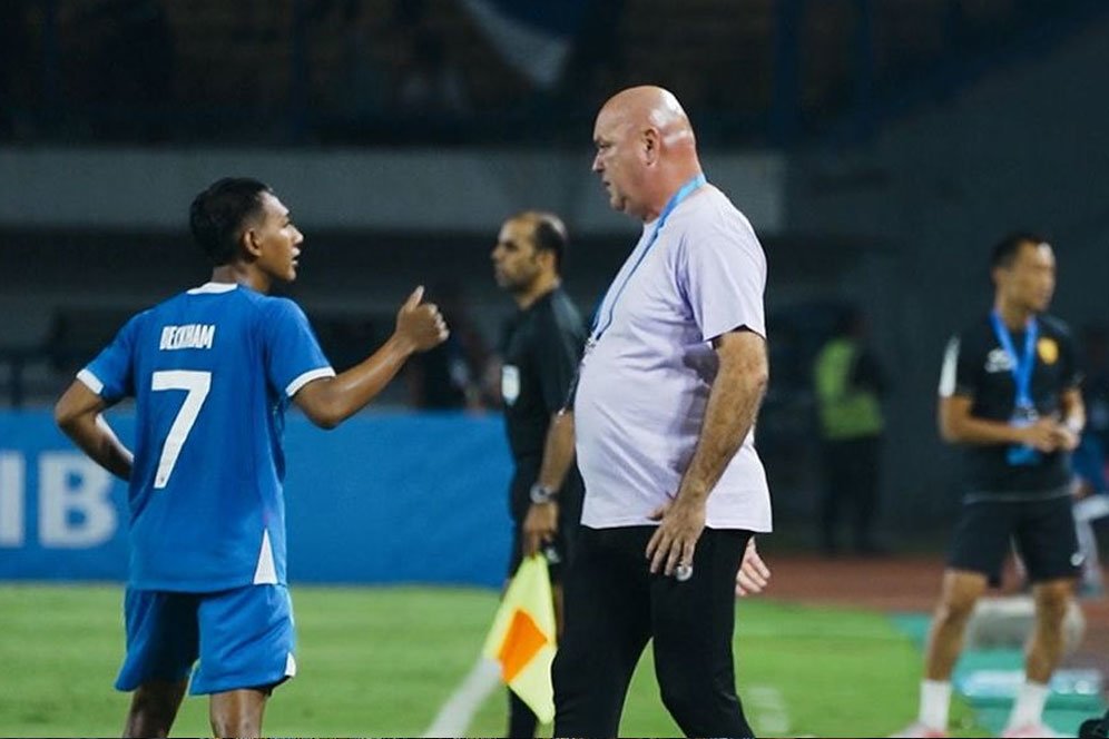 Bojan Hodak Sakit jelang Duel Penting vs Borneo FC di BRI Super League, Persib Dipimpin Asisten Kroasia