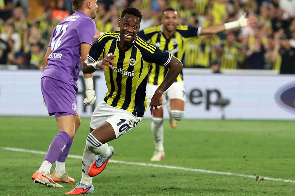 Mourinho Marah-Marah! Fenerbahce Comeback Spektakuler 5-2, Lolos Play-off Liga Champions Mourinho Marah-Marah! Fenerbahce Comeback Spektakuler 5-2, Lolos Play-off Liga Champions