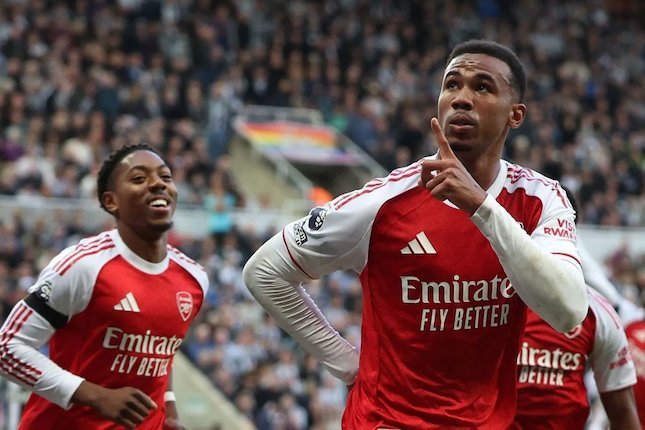 Gabriel Kembali, Calafiori ke Posisi Asli Gabriel Kembali, Calafiori ke Posisi Asli