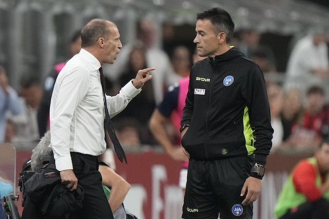 Allegri Meledak dari Tribun