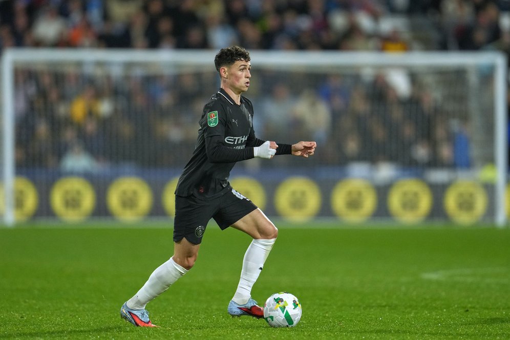 Pep Guardiola Akhirnya Temukan Posisi Terbaik Phil Foden, Bukan di Sayap! Pep Guardiola Akhirnya Temukan Posisi Terbaik Phil Foden, Bukan di Sayap!