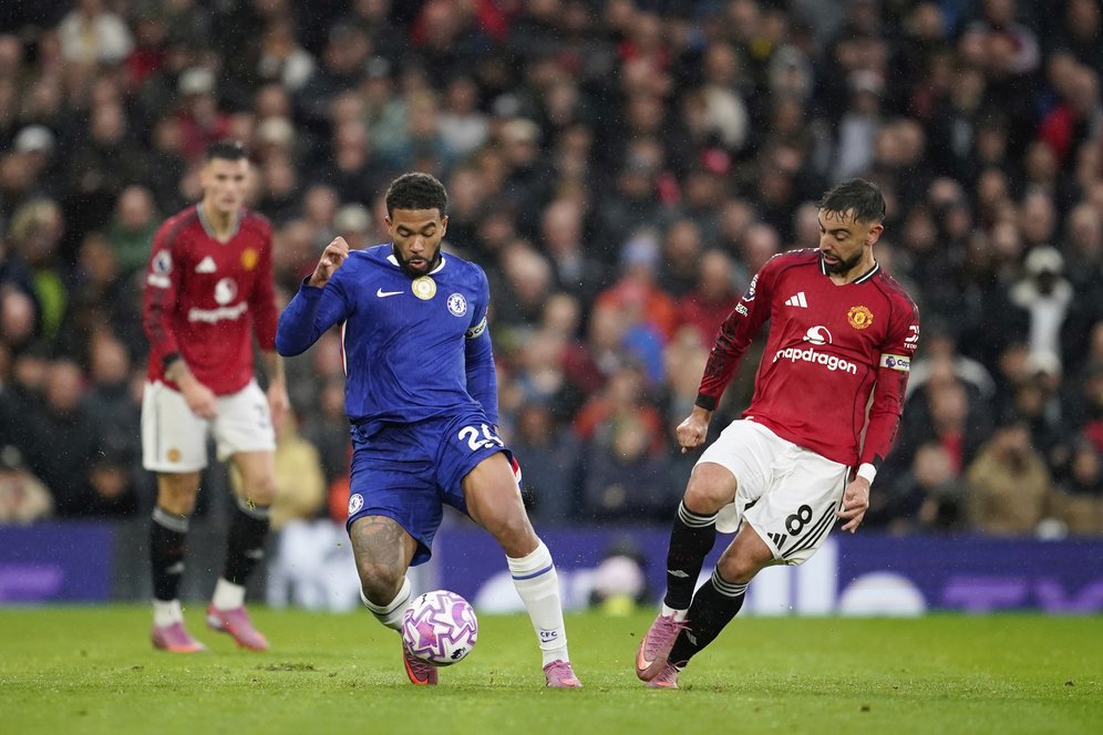 Setelah Kemenangan, Pemain Man United dan Alejandro Garnacho Bertukar Jersey Setelah Kemenangan, Pemain Man United dan Alejandro Garnacho Bertukar Jersey