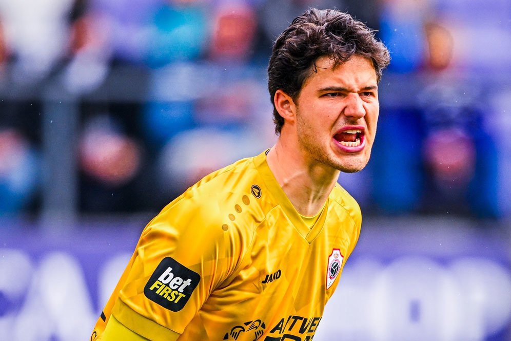 Transfer Senne Lammens ke Manchester United: Here We Go!