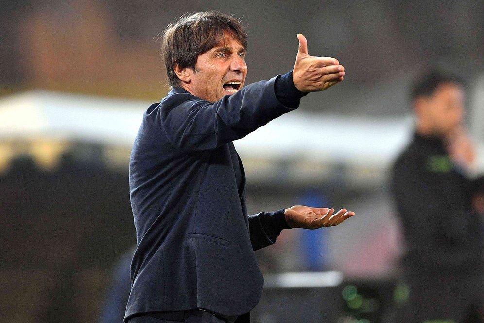 Konflik Internal Memanas, Napoli Siap Depak Antonio Conte Demi Xavi Hernandez? Konflik Internal Memanas, Napoli Siap Depak Antonio Conte Demi Xavi Hernandez?