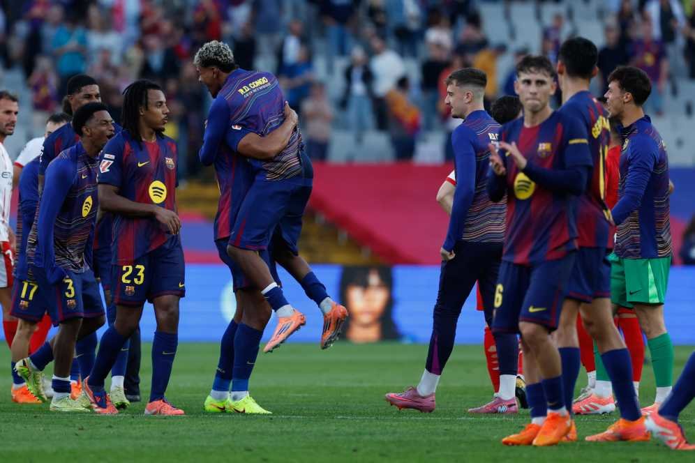 Hansi Flick Sudah 8 Kali Ganti Pemain di Babak Pertama, Barcelona Kehilangan Arah? Hansi Flick Sudah 8 Kali Ganti Pemain di Babak Pertama, Barcelona Kehilangan Arah?