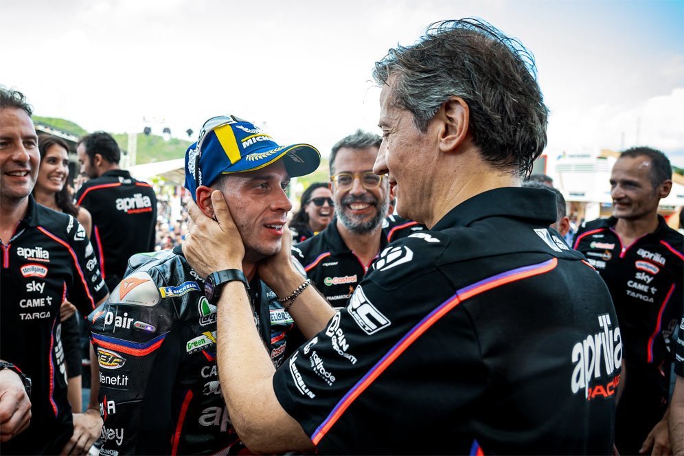 Aprilia Sebut Mandalika Bukan Sirkuit Berbahaya Meski Marco Bezzecchi dan Marc Marquez Tabrakan Aprilia Sebut Mandalika Bukan Sirkuit Berbahaya Meski Marco Bezzecchi dan Marc Marquez Tabrakan