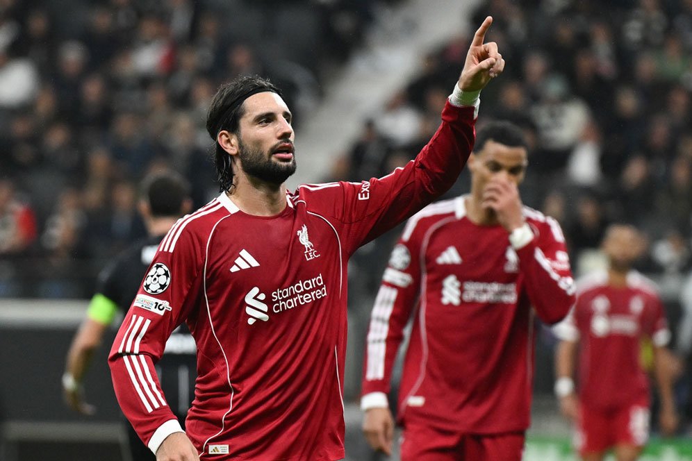 Liverpool Terancam Kehilangan Dua Gelandang Kunci, Dilirik Real Madrid dan Barcelona Liverpool Terancam Kehilangan Dua Gelandang Kunci, Dilirik Real Madrid dan Barcelona