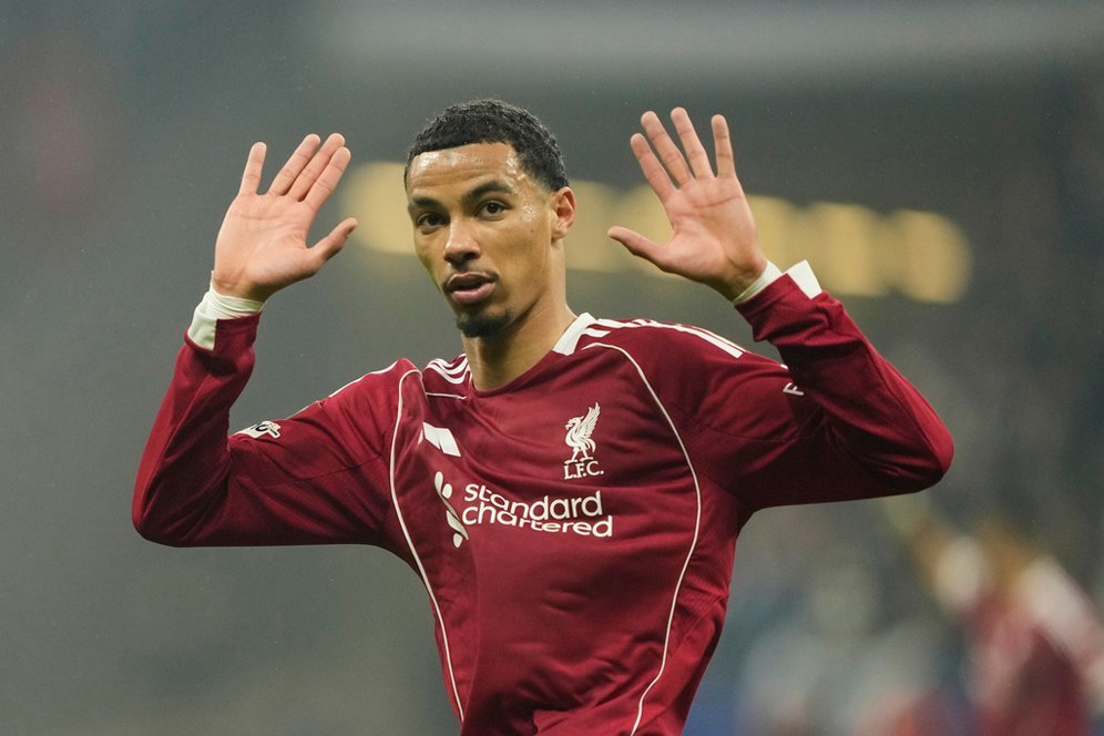 Rapor Skuad Liverpool vs Leeds United: Ibrahima Konate Jatuh, Hugo Ekitike Terbang