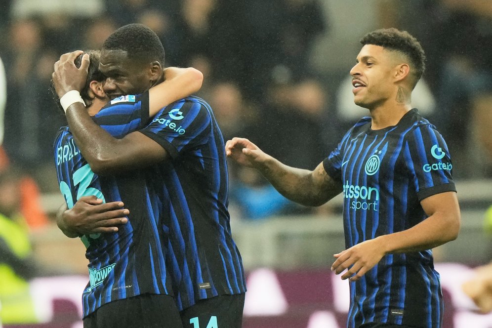Chivu Menyatukan Kembali Inter yang Hancur Berkeping-keping di Munich Chivu Menyatukan Kembali Inter yang Hancur Berkeping-keping di Munich