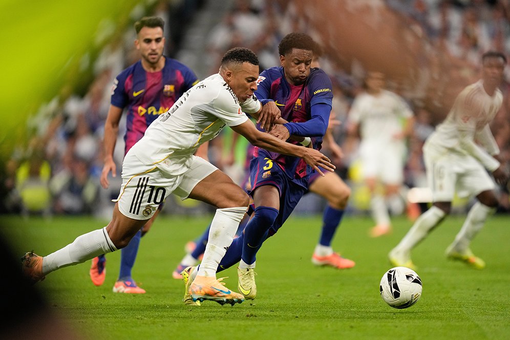 Pertahanan Barcelona Berantakan: Saat Real Madrid Menelanjangi Kekacauan di Lini Belakang Blaugrana Pertahanan Barcelona Berantakan: Saat Real Madrid Menelanjangi Kekacauan di Lini Belakang Blaugrana