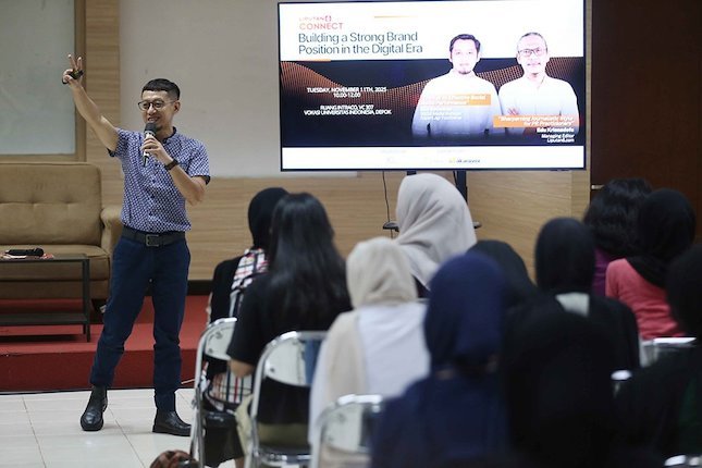 Memanfaatkan Algoritma dan Data Memanfaatkan Algoritma dan Data