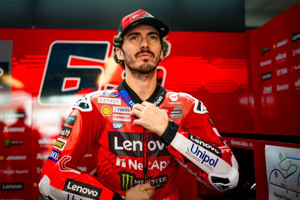 Jungkir Balik di MotoGP 2025, Pecco Bagnaia Ogah Pindah Tim dan Tegas Masih Ingin Pensiun di Ducati Jungkir Balik di MotoGP 2025, Pecco Bagnaia Ogah Pindah Tim dan Tegas Masih Ingin Pensiun di Ducati