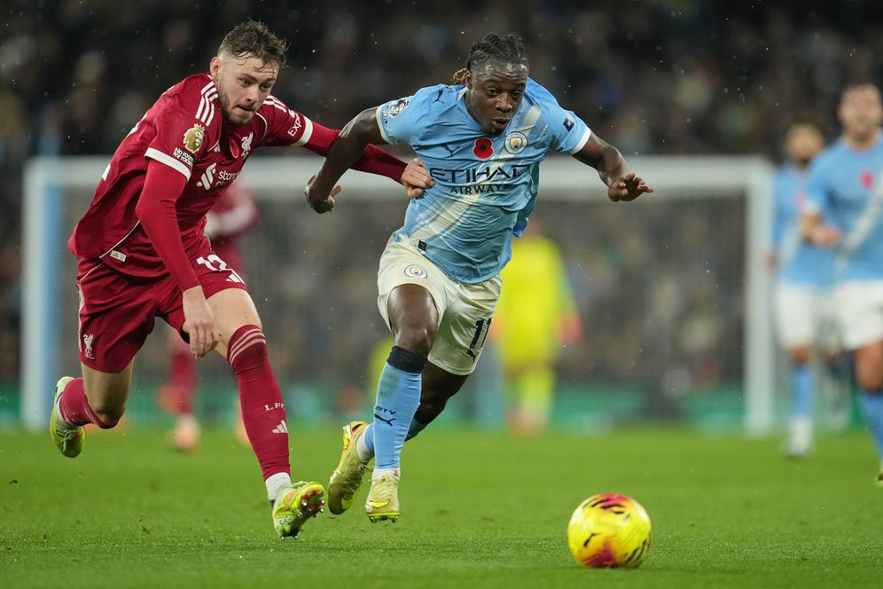 Diobrak-abrik Jeremy Doku, Masalah Liverpool di Sisi Kanan Terekspos!