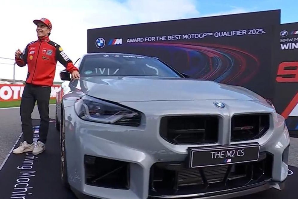 Hadiah BMW MotoGP 2025 Resmi di Tangan, Marc Marquez: Sudah Lama Saya Nggak Dapat Mobil Ini!