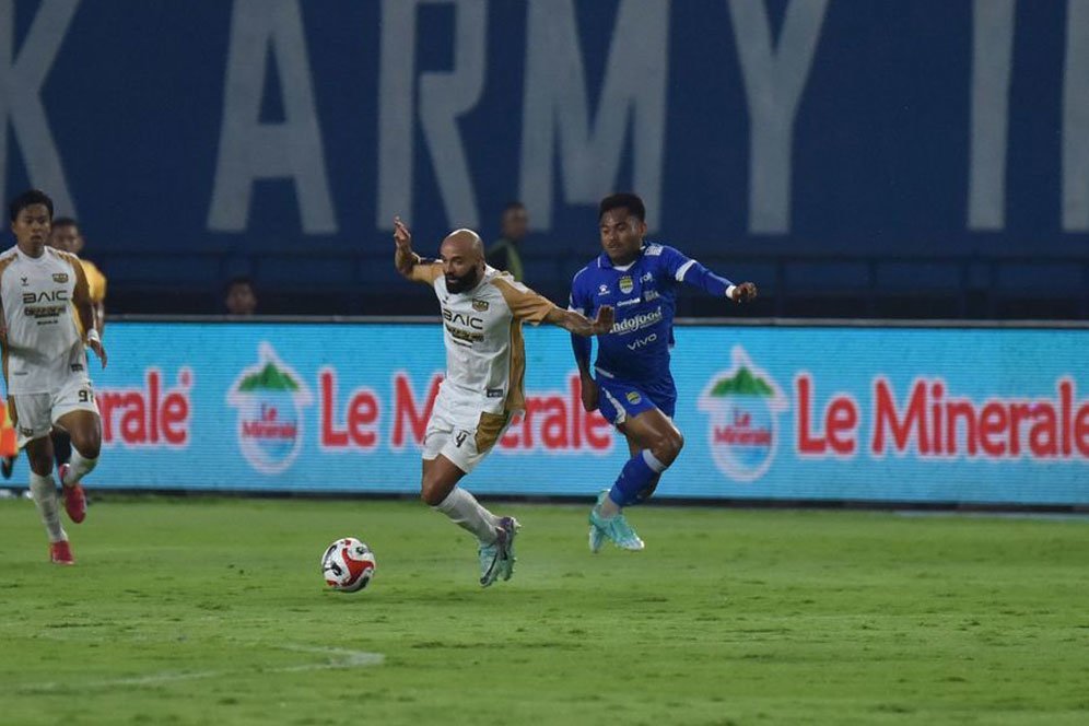 Bojan Hodak Semringah Persib Bisa Pukul Dewa United, Maung Bandung Gagah Cetak 7 Kemenangan Beruntun Bojan Hodak Semringah Persib Bisa Pukul Dewa United, Maung Bandung Gagah Cetak 7 Kemenangan Beruntun