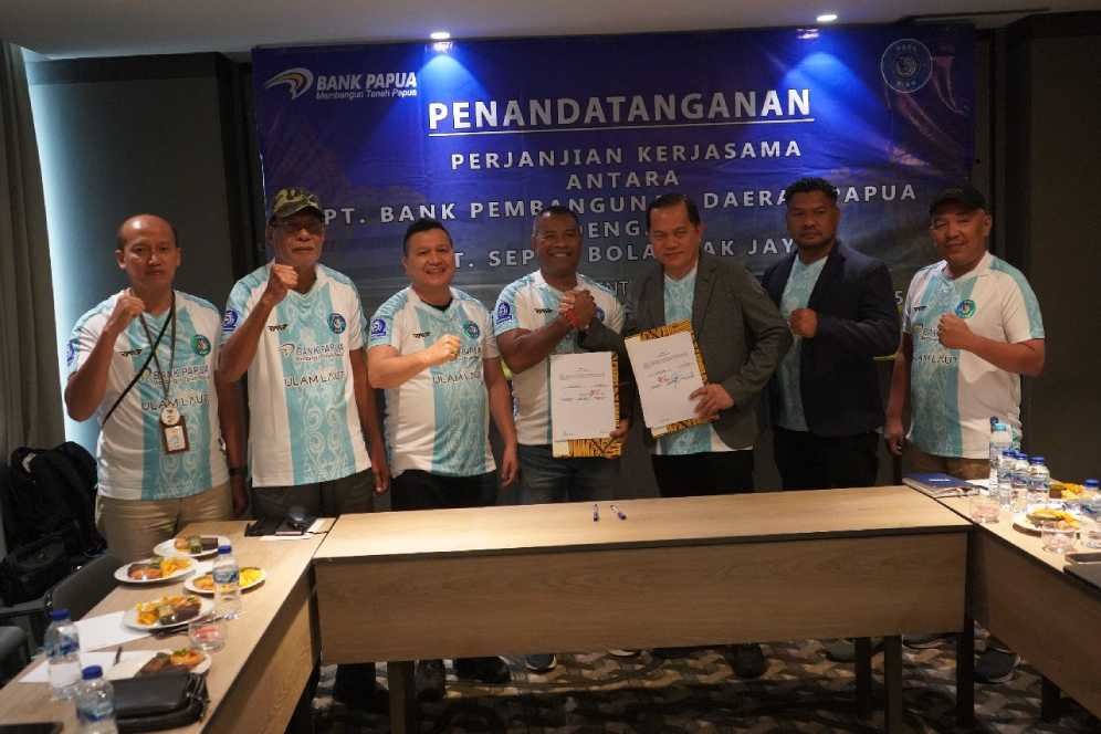 Harapan Baru PSBS untuk Bertahan di BRI Super League: Disponsori Bank Papua, Suntikan Dana Segar Demi Ruang Gerak Lebih Luas Harapan Baru PSBS untuk Bertahan di BRI Super League: Disponsori Bank Papua, Suntikan Dana Segar Demi Ruang Gerak Lebih Luas