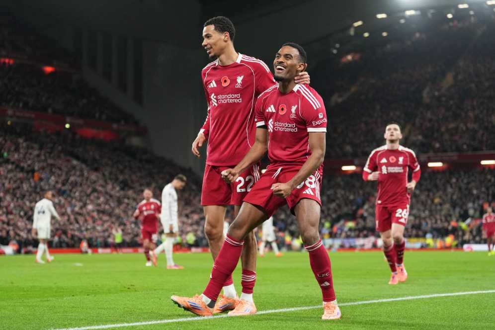Arne Slot Beberkan Kabar Buruk Jelang Liverpool vs Real Madrid: Tiga Bintang Absen!