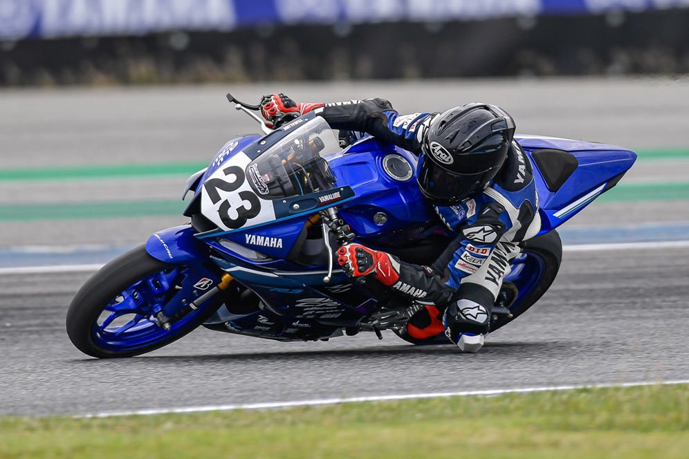 Sabian Fathul Ilmi Jalani Debut Impresif di Yamaha R3 BLU CRU Asia-Pacific Championship 2025 Seri Thailand
