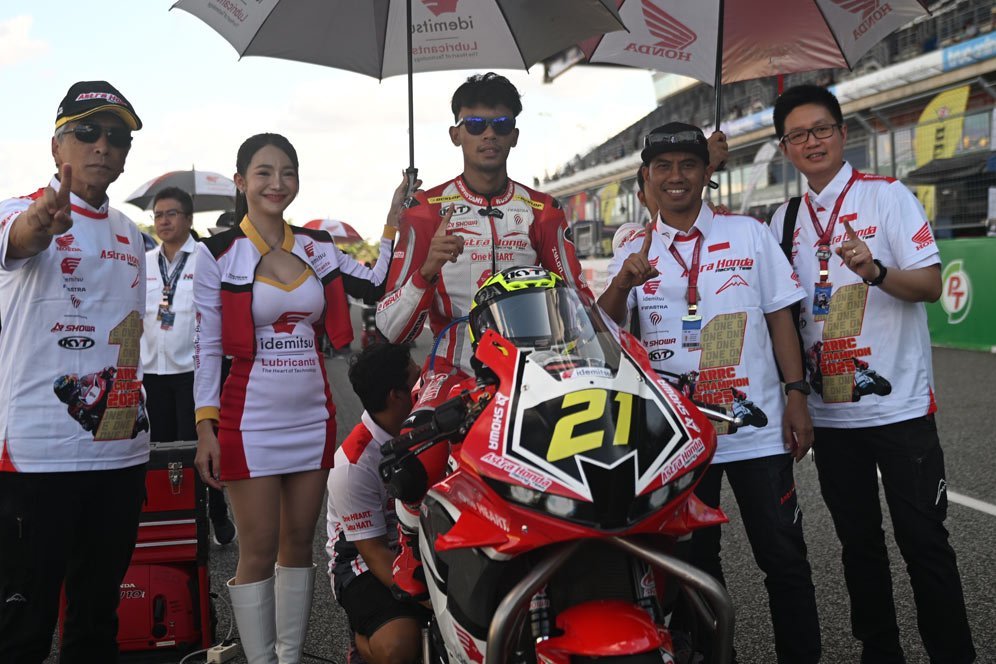 Gelar Juara ARRC SS600 2025 Raib karena Jatuh di Lap Terakhir, Adenanta Putra Merasa Emosional