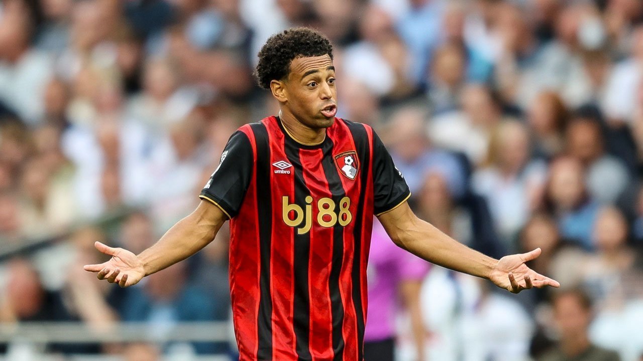 Manchester United Temukan Solusi Murah untuk Lini Tengah, Gelandang Bournemouth Jadi Target Manchester United Temukan Solusi Murah untuk Lini Tengah, Gelandang Bournemouth Jadi Target