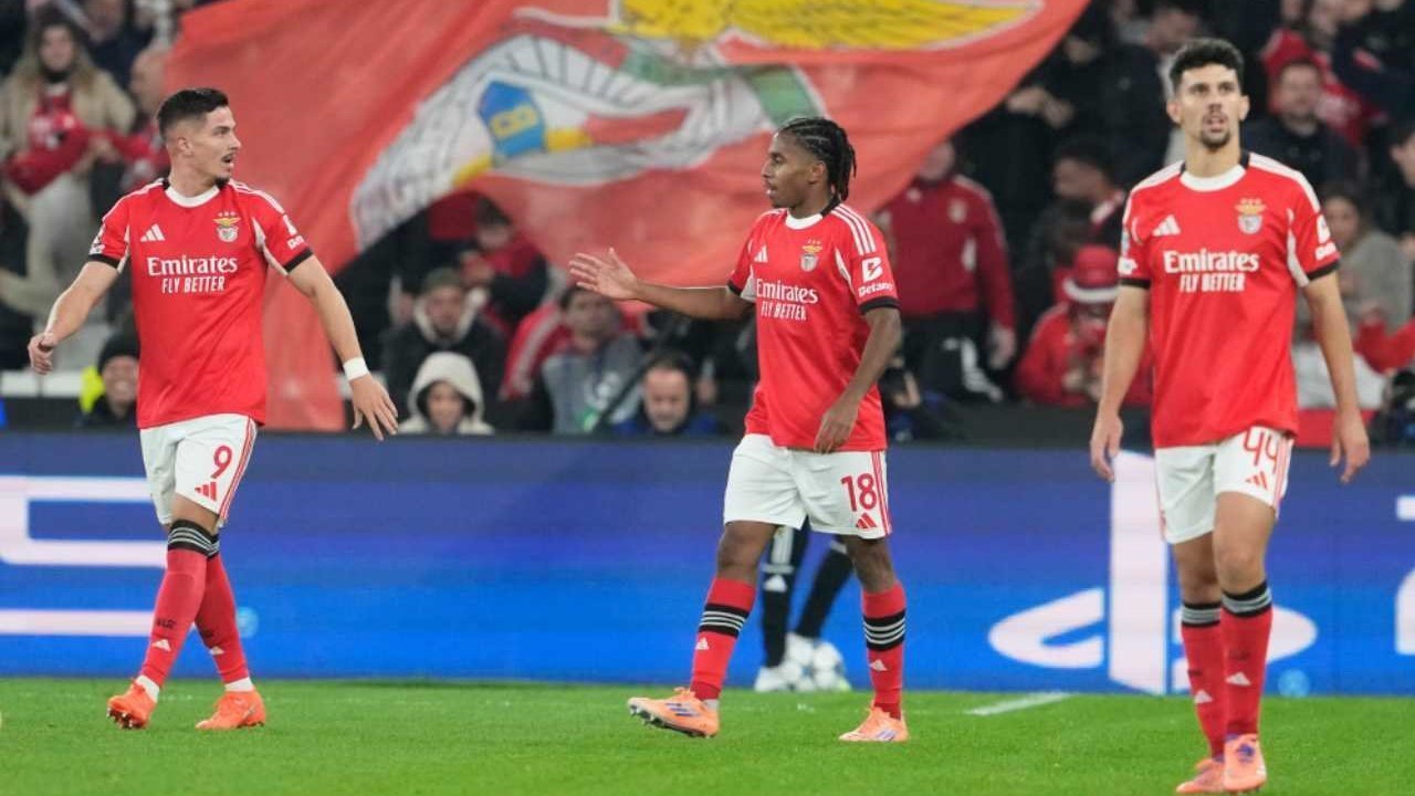 Hasil Benfica vs Napoli: Mourinho Raih Kemenangan Ketiga atas Conte