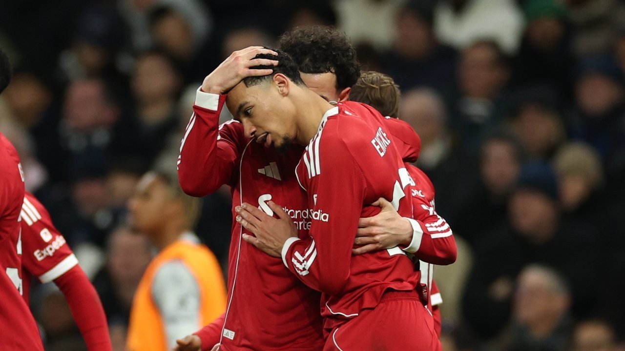 Hasil Tottenham vs Liverpool: Kalahkan 9 Pemain Spurs, The Reds Meroket ke 5 Besar Hasil Tottenham vs Liverpool: Kalahkan 9 Pemain Spurs, The Reds Meroket ke 5 Besar