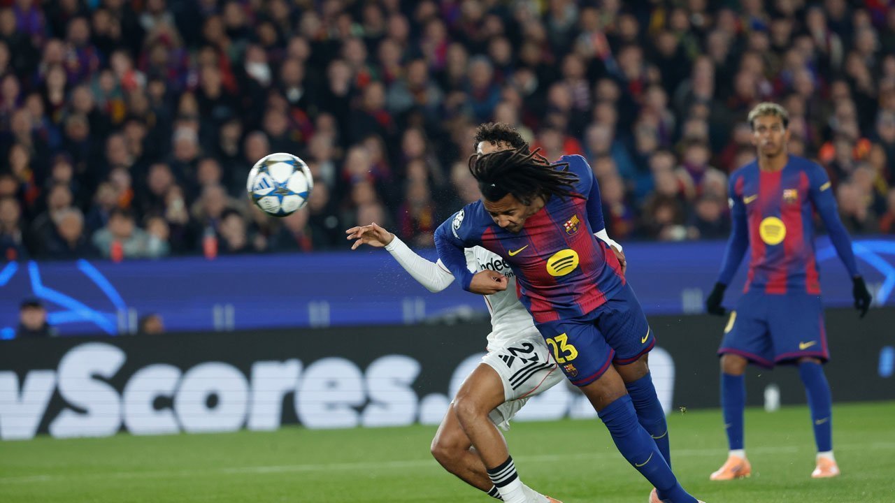 Hasil Barcelona vs Eintracht Frankfurt: Jules Kounde Selamatkan Barca dari Kekalahan Hasil Barcelona vs Eintracht Frankfurt: Jules Kounde Selamatkan Barca dari Kekalahan