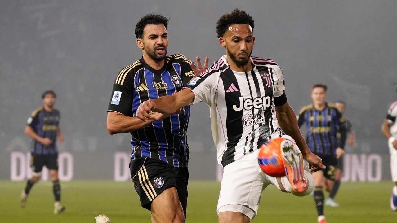 Legenda Juventus Kritik Pedas Lloyd Kelly: Tidak Pantas Membela Si Nyonya Tua